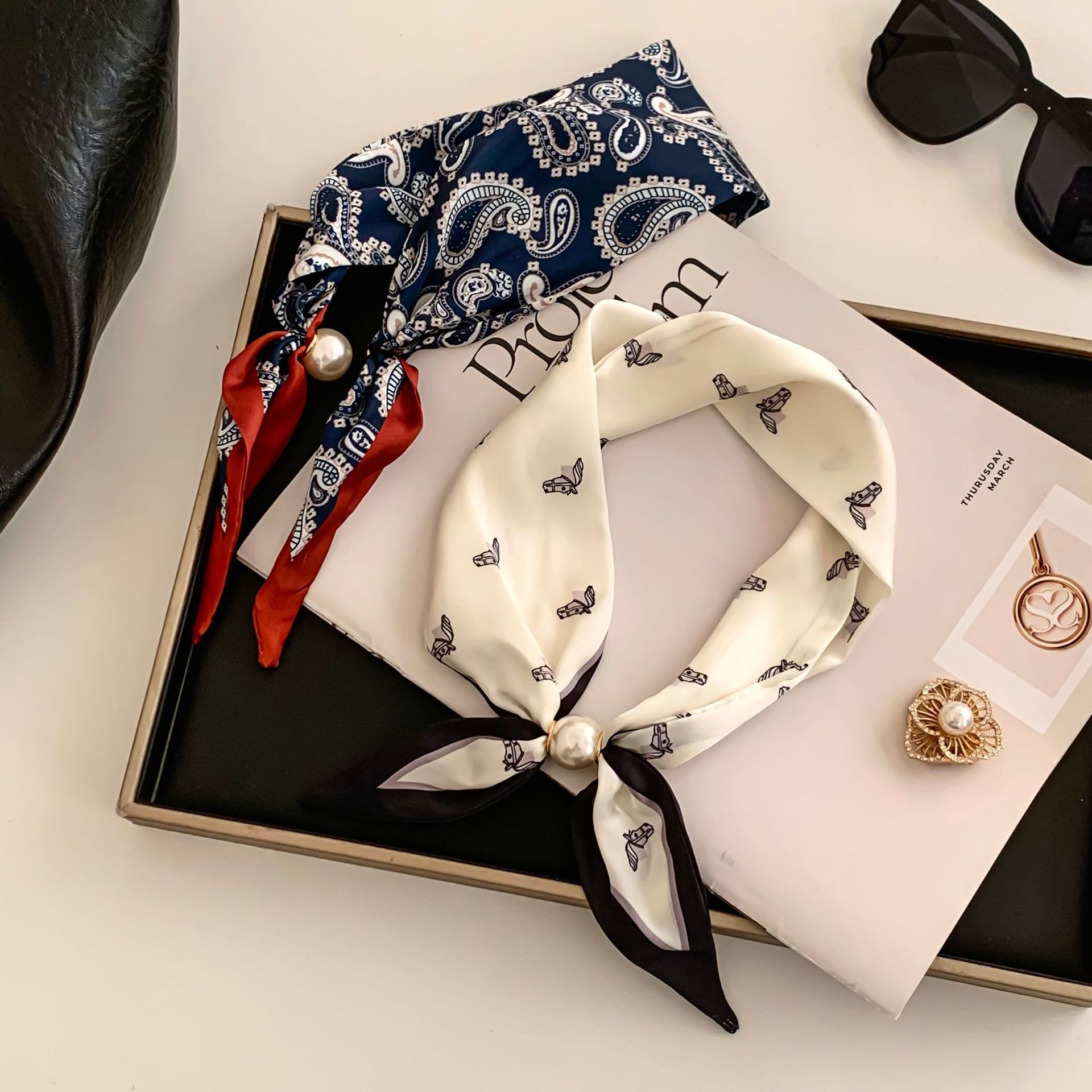 Sciarpa in Seta con Motivo Flo - Ethnic Fashion Design recensione e prezzo
