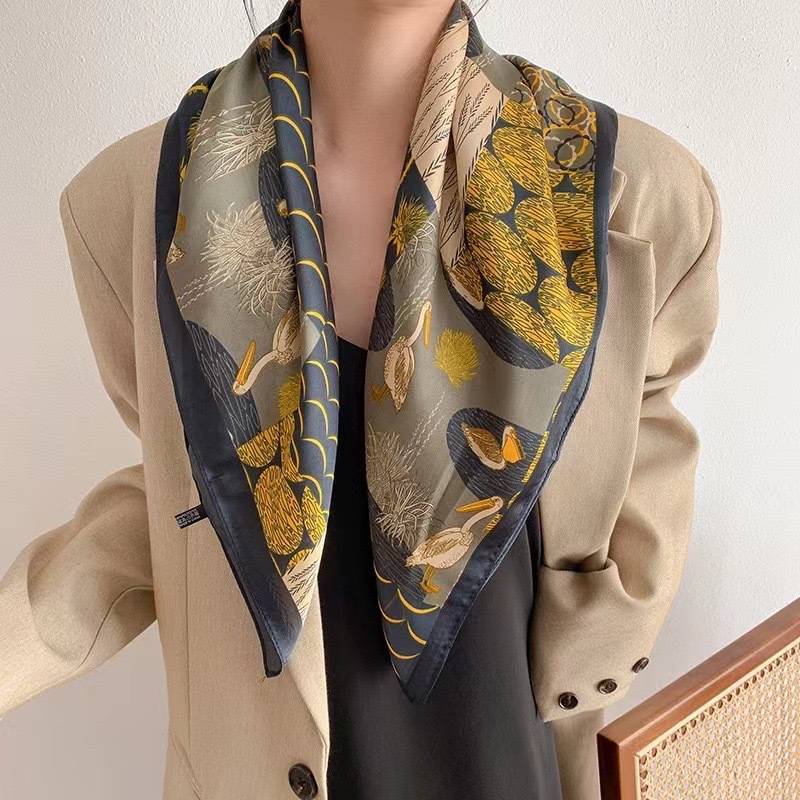 Sciarpa di Seta Vintage di Lus - Ethnic Fashion Design recensione e prezzo
